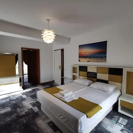 ゲストハウス Paun