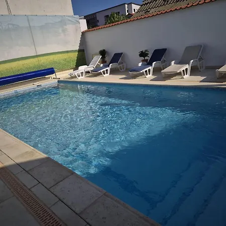 Paun ゲストハウス 3*