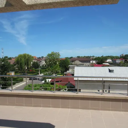 ゲストハウス Paun